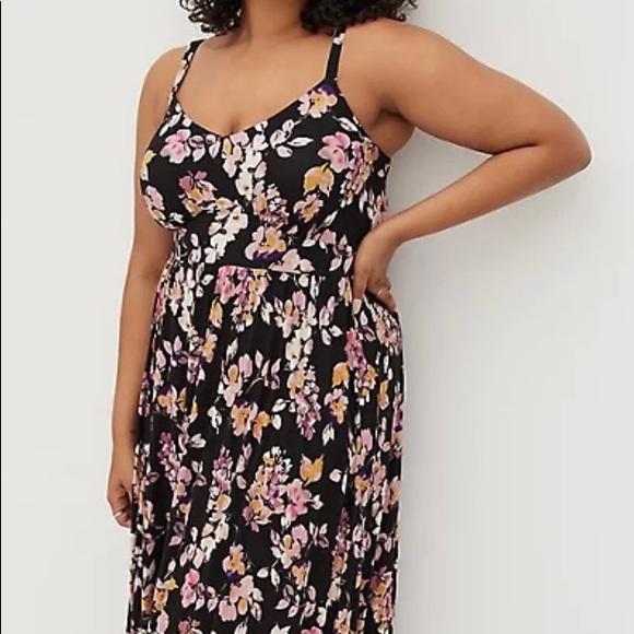 NWOT Tiered Maxi Dress - Picture 2 of 3